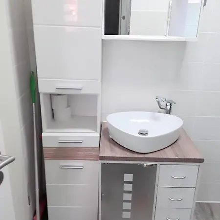 Fmi Apartments22 *